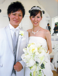 得永 泰志 様 & 理奈 様
式場 アールイズグアム